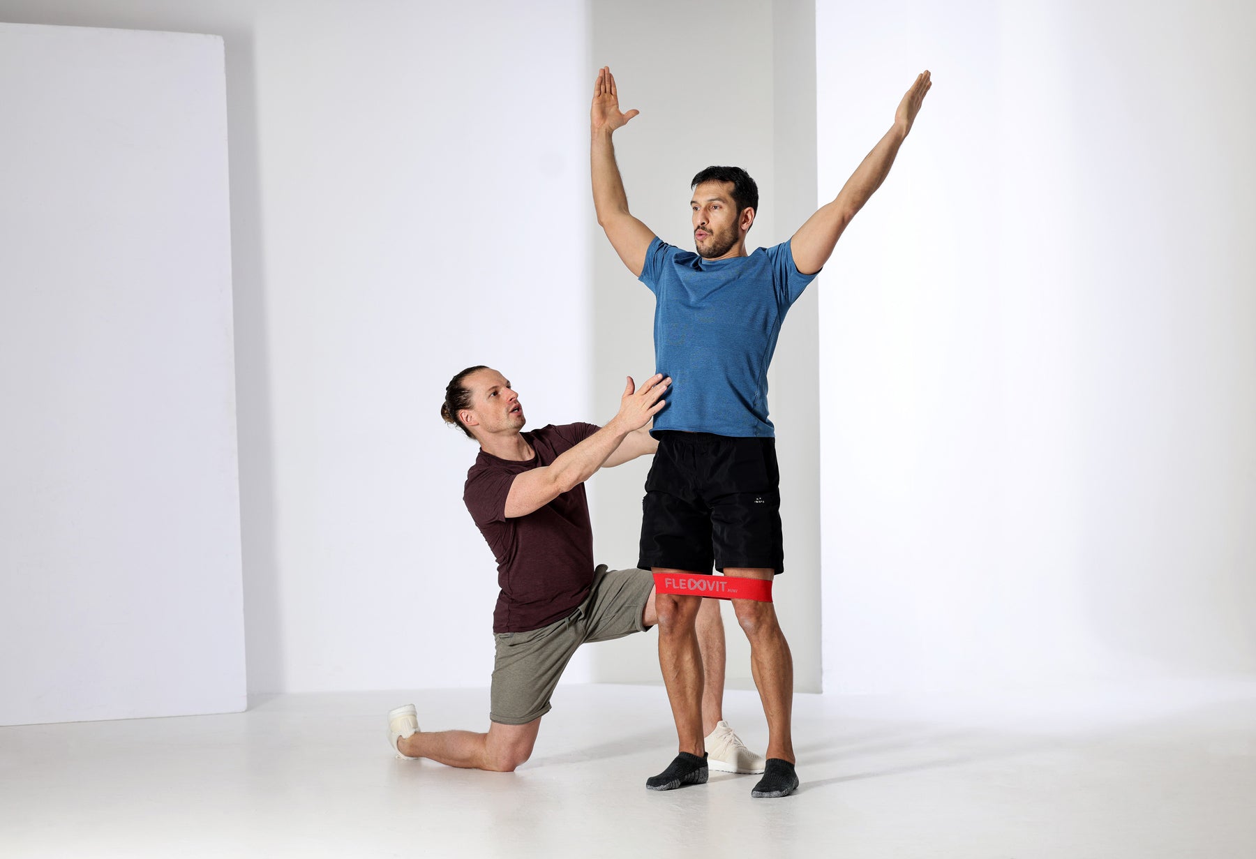 flexvit-schmerzen-lindern-widerstandsband-training