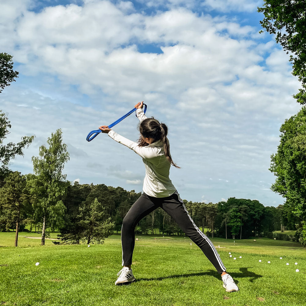 Golf-Uebungen-Rotation-mit-Band